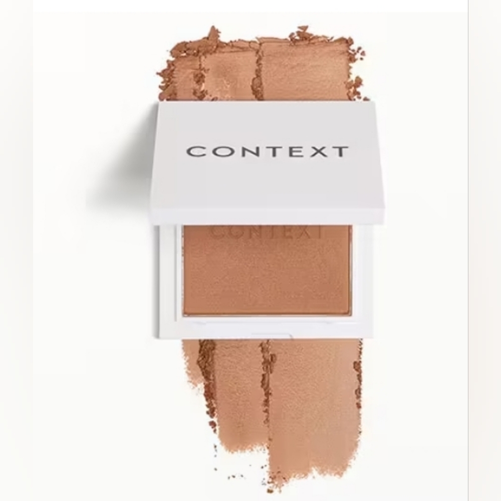 Context Skin Matte Bronzer in Undisputed